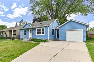 N90W16702 Pershing Ave, Menomonee Falls, WI 53051 - Photo 2