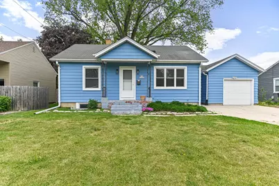 N90W16702  Pershing Ave, Menomonee Falls, WI 53051 - Photo 1