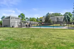 N76W14482 Northpoint Dr, Menomonee Falls, WI 53051 - Photo 22