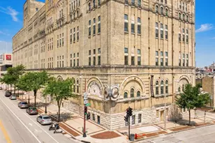 270 E Highland Ave, Milwaukee, WI 53202 - Photo 2