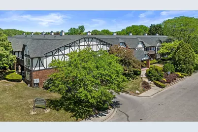 8900 N Park Plaza Ct #211, Brown Deer, WI 53223 - Photo 4
