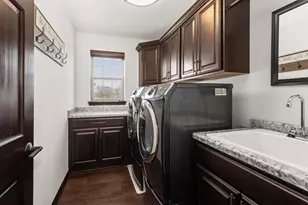 N88W18648 Duke Ct, Menomonee Falls, WI 53051 - Photo 36
