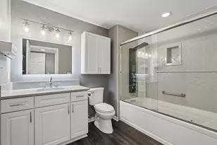 N16W26533 Tall Reeds Ln, Pewaukee, WI 53072 - Photo 16