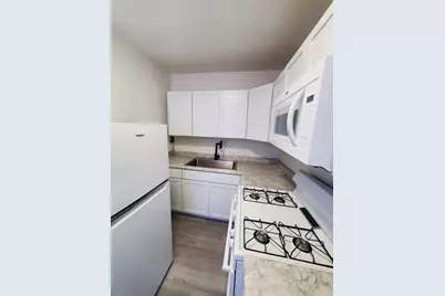 614  6th St, Racine, WI 53403 - Photo 12