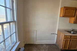 614 6th St, Racine, WI 53403 - Photo 6