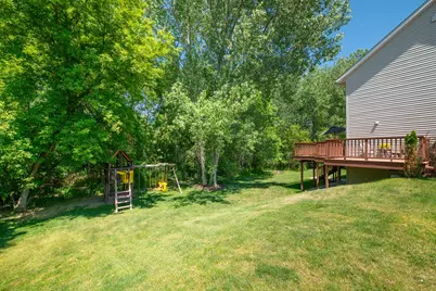 412 E Red Pine Cir, Dousman, WI 53118 - Photo 38