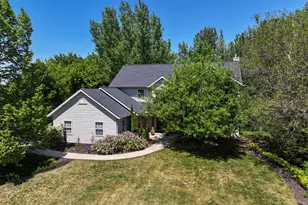 412 E Red Pine Cir, Dousman, WI 53118 - Photo 34