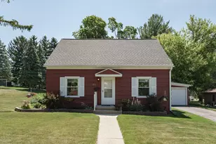1315 Sunset Ave, Watertown, WI 53094 - Photo 2