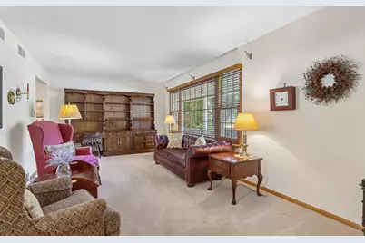 5728  Regency Hills Dr, Racine, WI 53406 - Photo 4