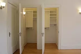 3132 N Shepard Ave, Milwaukee, WI 53211 - Photo 10