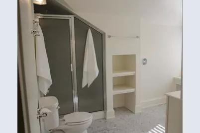 3132 N Shepard Ave, Milwaukee, WI 53211 - Photo 16