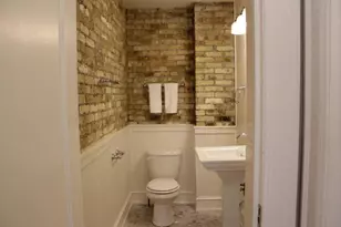 3132 N Shepard Ave, Milwaukee, WI 53211 - Photo 8