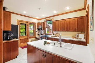 3053 N Summit Ave, Milwaukee, WI 53211 - Photo 20