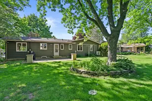 N89W17089 Highland Ct, Menomonee Falls, WI 53051 - Photo 34