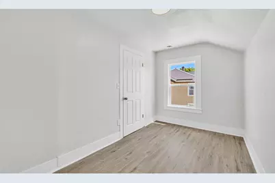 933  St Clair Ave, Sheboygan, WI 53081 - Photo 22
