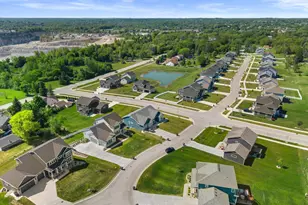 7519 S 50th Ct, Franklin, WI 53132 - Photo 42