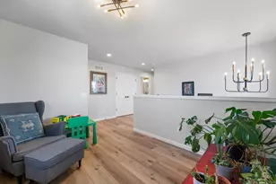 7519 S 50th Ct, Franklin, WI 53132 - Photo 16