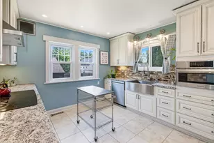 2328 S 59th St, West Allis, WI 53219 - Photo 8
