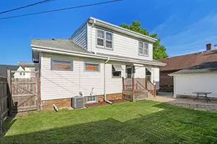 704 Monroe Ave, Racine, WI 53405 - Photo 26