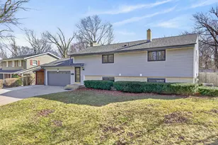 1819 W Mallory Ave, Milwaukee, WI 53221 - Photo 4