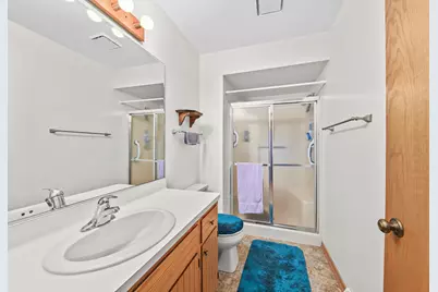 N97W17905  Mulberry Ct #D-34, Germantown, WI 53022 - Photo 18