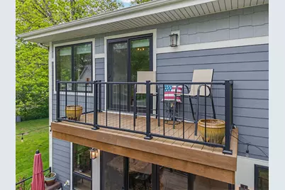 34215  Venice Park Rd, Delafield, WI 53018 - Photo 6