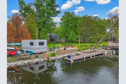 34215  Venice Park Rd, Delafield, WI 53018 - Photo 4