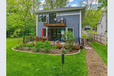 34215  Venice Park Rd, Delafield, WI 53018 - Photo 10