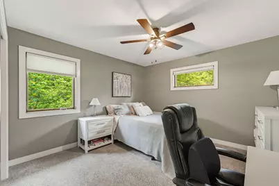 34215  Venice Park Rd, Delafield, WI 53018 - Photo 36