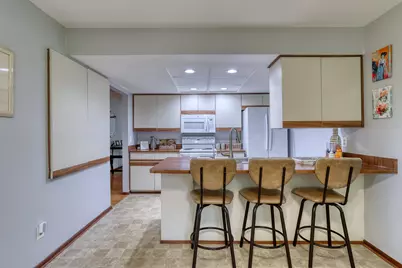 2818  Peninsula Ave, Delafield, WI 53018 - Photo 12
