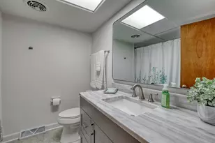 2818 Peninsula Ave, Delafield, WI 53018 - Photo 24