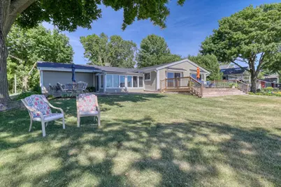 2818  Peninsula Ave, Delafield, WI 53018 - Photo 4