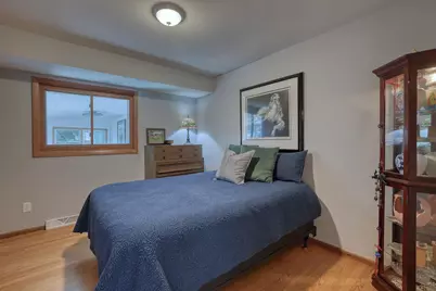2818  Peninsula Ave, Delafield, WI 53018 - Photo 22