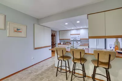 2818  Peninsula Ave, Delafield, WI 53018 - Photo 10
