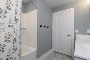 W176N7392 Amethyst Dr, Menomonee Falls, WI 53051 - Photo 40