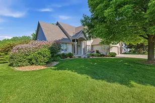 787 Green Bay Dr, Mayville, WI 53050 - Photo 2