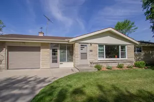 1006 Highland Ave, Watertown, WI 53098 - Photo 10