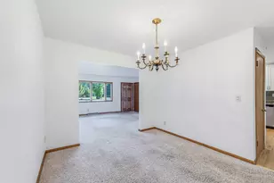 21990 Holly Crest Dr, Brookfield, WI 53045 - Photo 8