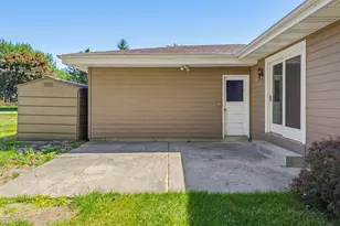21990 Holly Crest Dr, Brookfield, WI 53045 - Photo 26