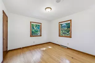 21990 Holly Crest Dr, Brookfield, WI 53045 - Photo 16
