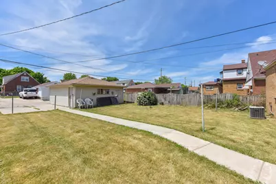 3617 S 13th St, Milwaukee, WI 53221 - Photo 14