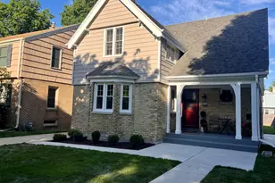 5159 N Santa Monica Blvd, Whitefish Bay, WI 53217 - Photo 1