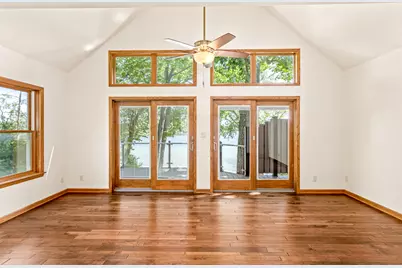 34639  Elm St, Summit, WI 53066 - Photo 8