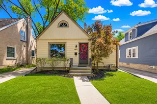 7841 W Lorraine Pl, Milwaukee, WI 53222 - Photo 18