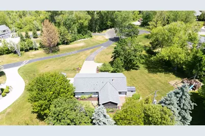 4003  Margolis Dr, West Bend, WI 53095 - Photo 28