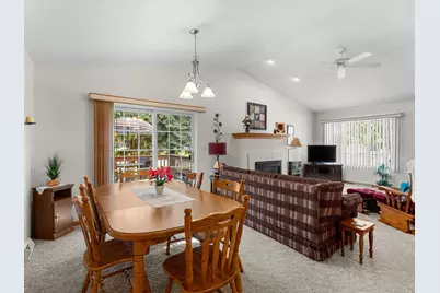 801  Mockingbird Ln, Plymouth, WI 53073 - Photo 12