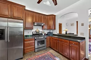 203 W Lloyd St, Milwaukee, WI 53212 - Photo 8
