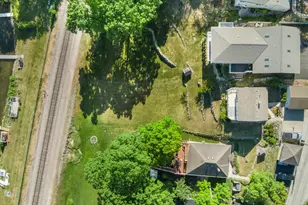 N39W27485 Hillside Grove Rd, Pewaukee, WI 53072 - Photo 36