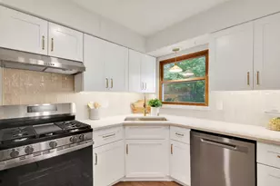8001 W Bottsford Ave, Greenfield, WI 53220 - Photo 12
