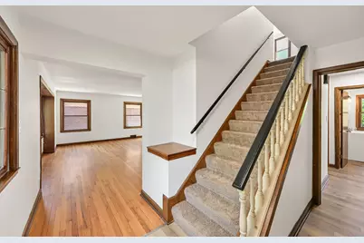 6319 N Bay Ridge Ave, Whitefish Bay, WI 53217 - Photo 4